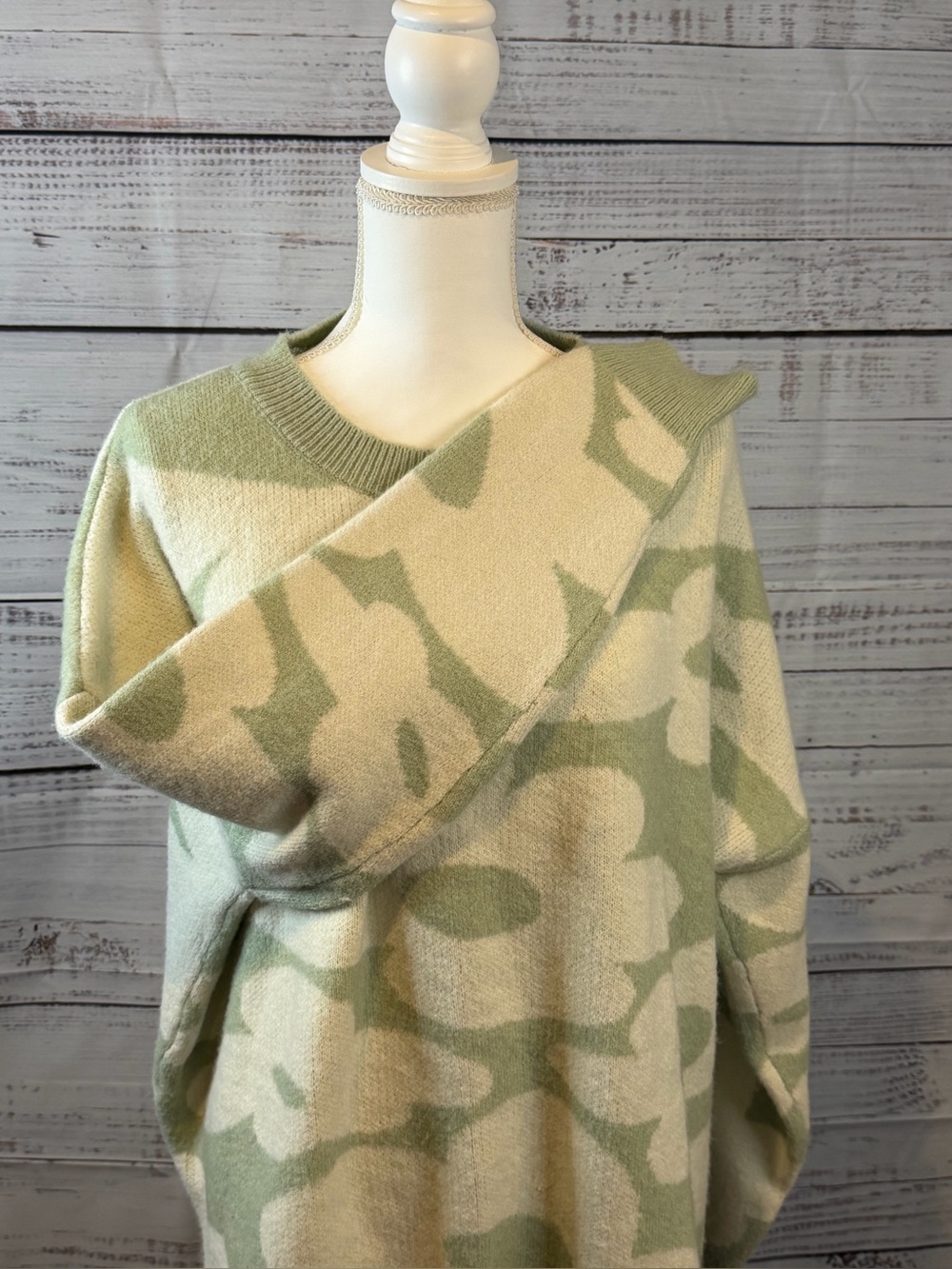 ARULA Cream and Sage Green Crewneck Sweater